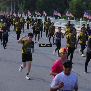 Runner Photo 7126914