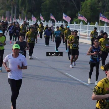 Runner Photo 7126915