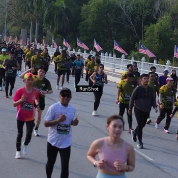Runner Photo 7126916