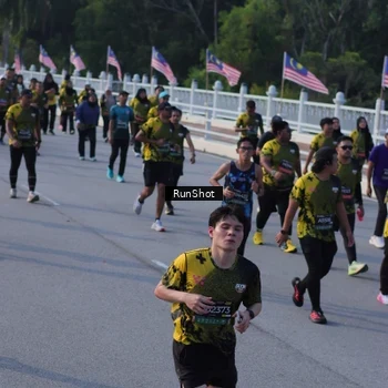 Runner Photo 7126921