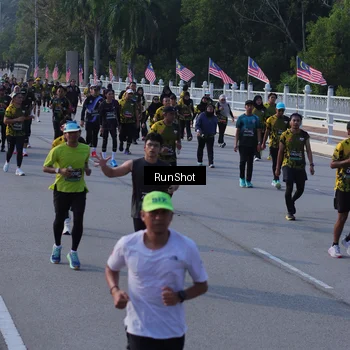 Runner Photo 7126930