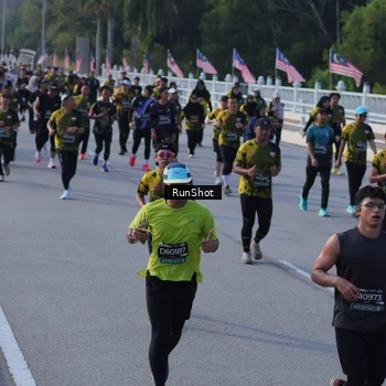 Runner Photo 7126946