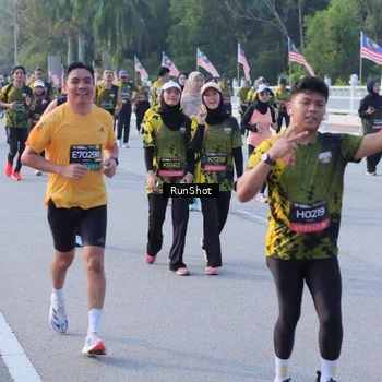 Runner Photo 7126998