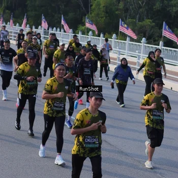 Runner Photo 7127000