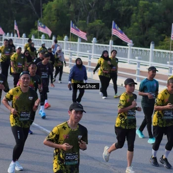 Runner Photo 7127004