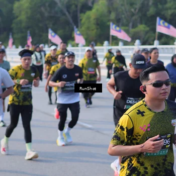 Runner Photo 7127010