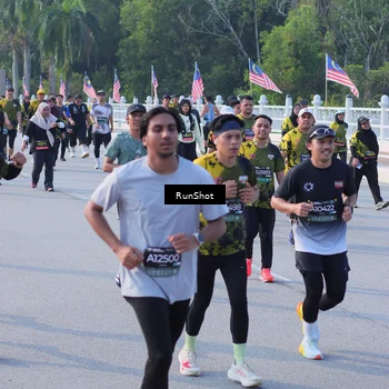 Runner Photo 7127017