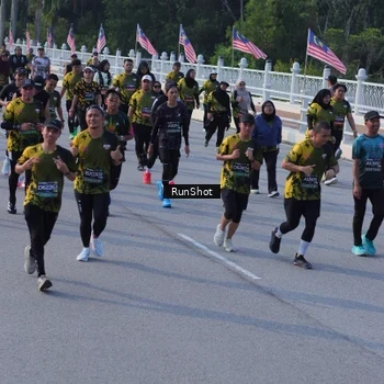 Runner Photo 7127040