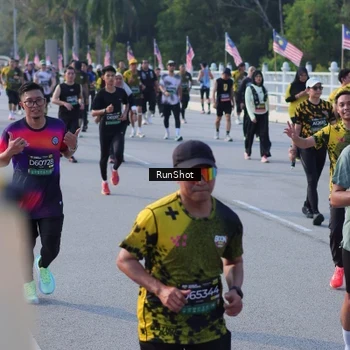 Runner Photo 7127041
