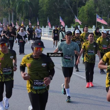 Runner Photo 7127042