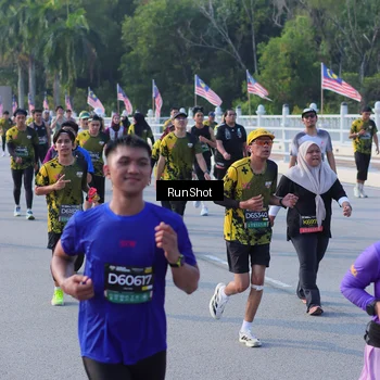 Runner Photo 7127109