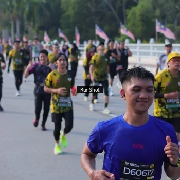 Runner Photo 7127110