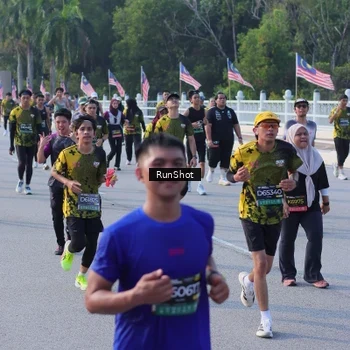 Runner Photo 7127112