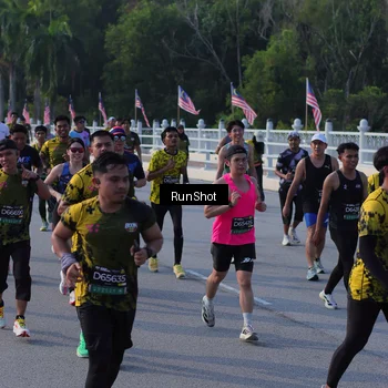 Runner Photo 7127138