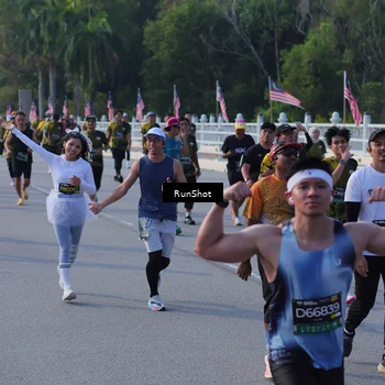 Runner Photo 7127247
