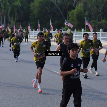 Runner Photo 7127302