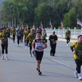 Runner Photo 7127341