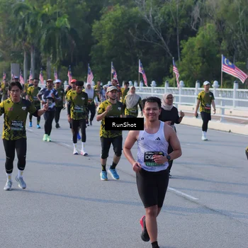Runner Photo 7127353