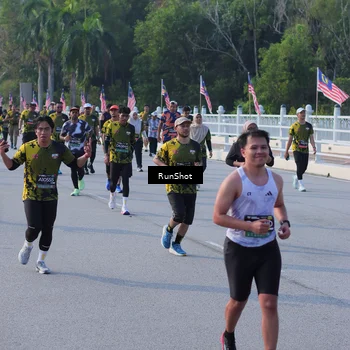 Runner Photo 7127356