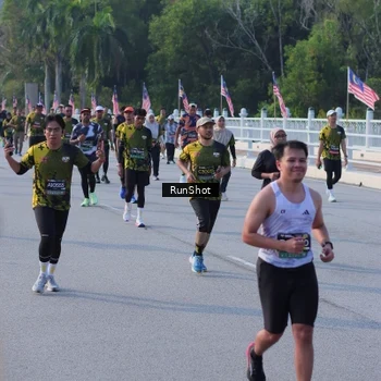 Runner Photo 7127357