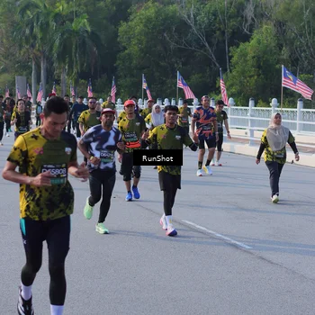 Runner Photo 7127385