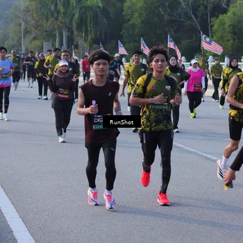 Runner Photo 7127387