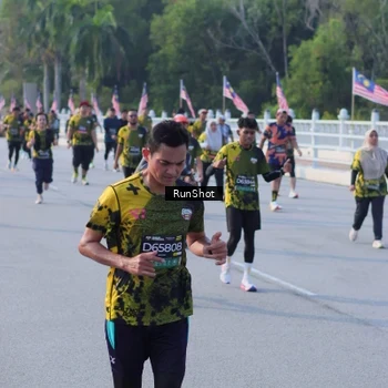 Runner Photo 7127391