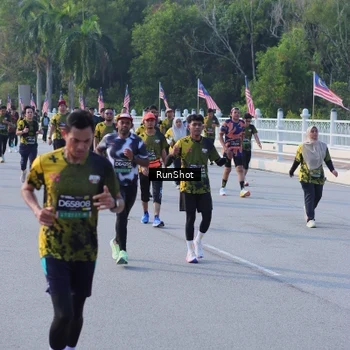 Runner Photo 7127400