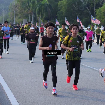 Runner Photo 7127411