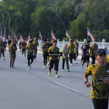 Runner Photo 7127495