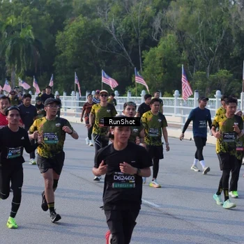 Runner Photo 7127501