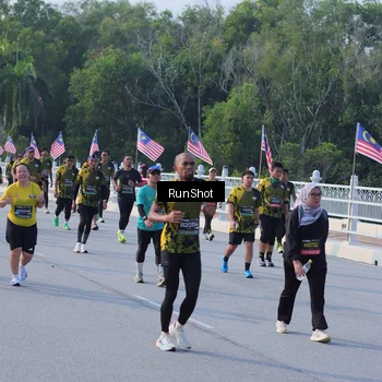 Runner Photo 7127705