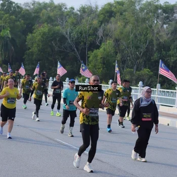 Runner Photo 7127708