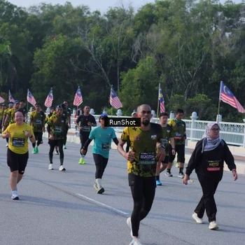 Runner Photo 7127710