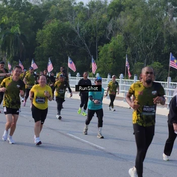 Runner Photo 7127714
