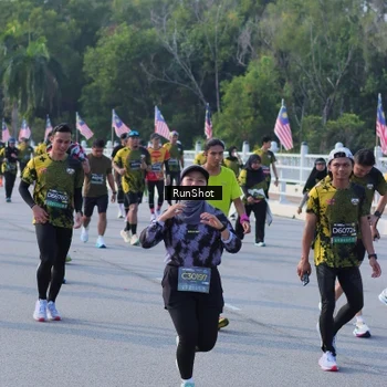 Runner Photo 7127856