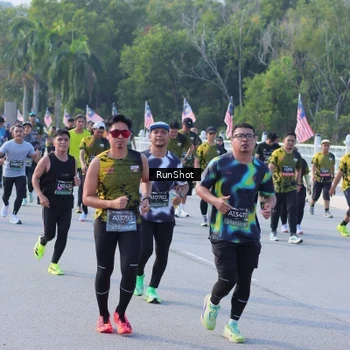 Runner Photo 7127864