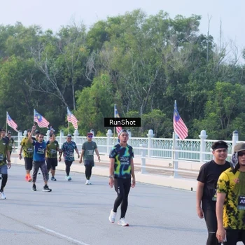 Runner Photo 7127942