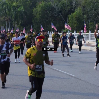 Runner Photo 7127945