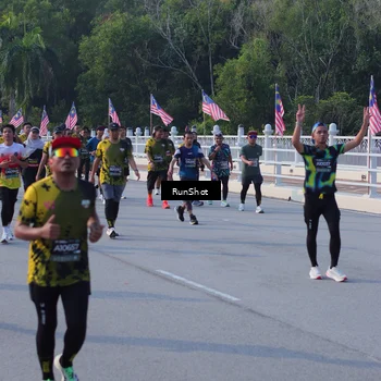 Runner Photo 7127953