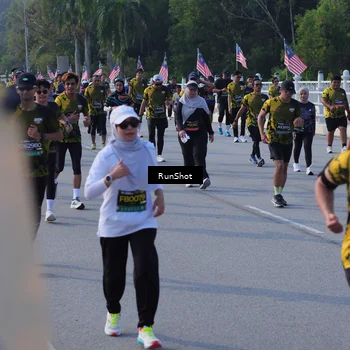 Runner Photo 7127990