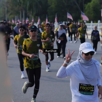Runner Photo 7128014