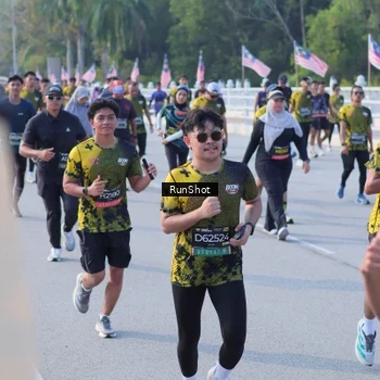 Runner Photo 7128028