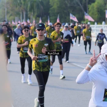 Runner Photo 7128029