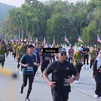 Runner Photo 7128051