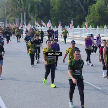 Runner Photo 7128060