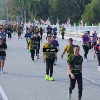 Runner Photo 7128062