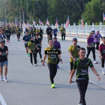 Runner Photo 7128064