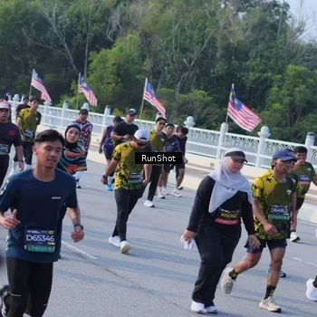 Runner Photo 7128068