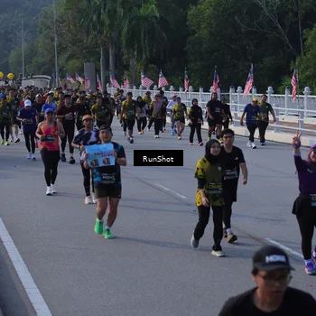 Runner Photo 7128098